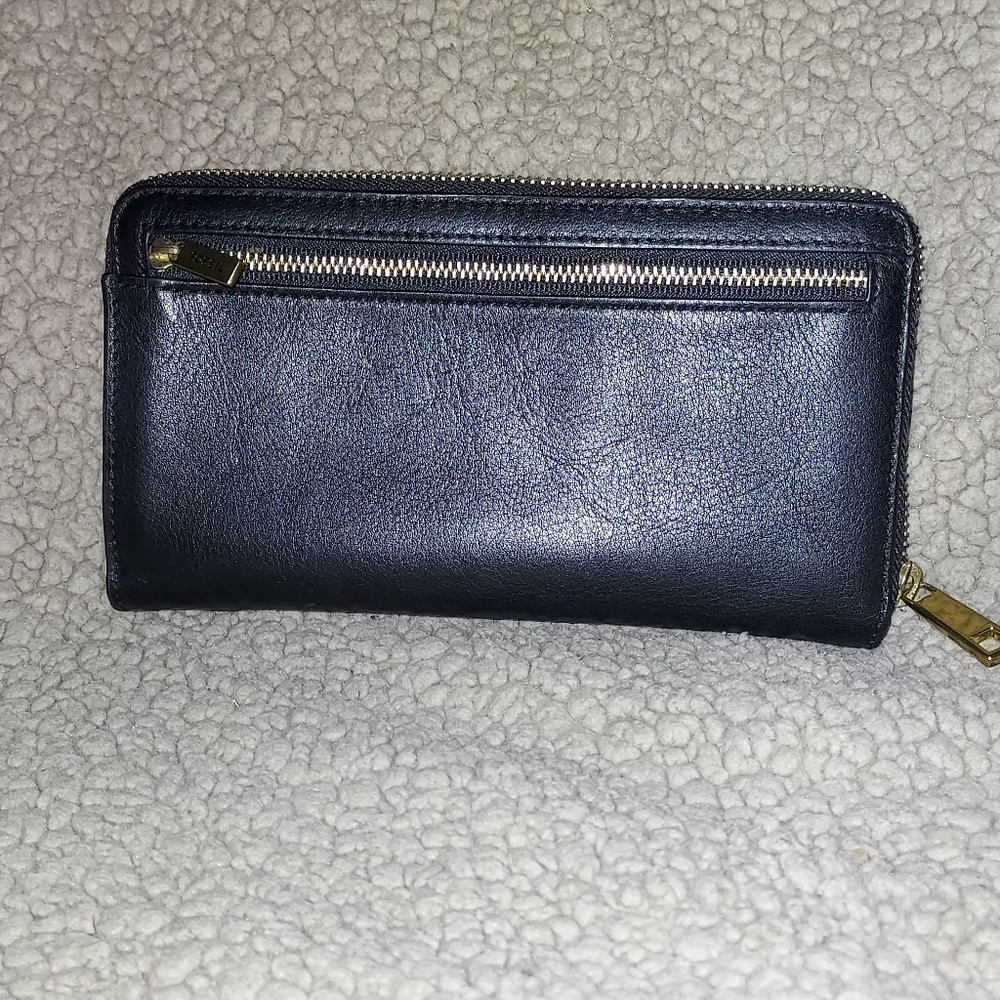 Fossil Cow Hide Wallet. - image 2